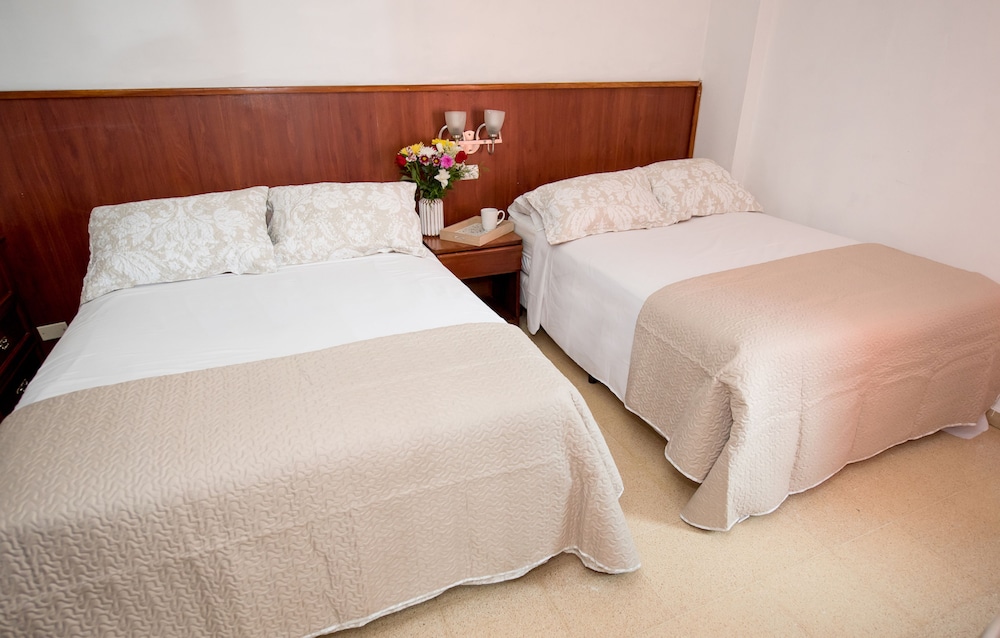 Classic Quadruple Room, 2 Double Beds, Non Smoking photo 2
