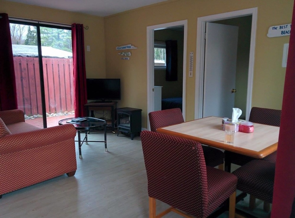 Standard Suite, 2 Bedrooms, Kitchen (Room 4)