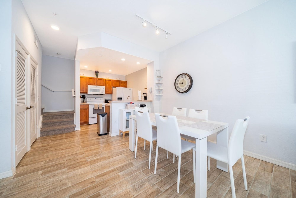 Enchanted Townhome Near Disney Parks 3Br, Photo 6