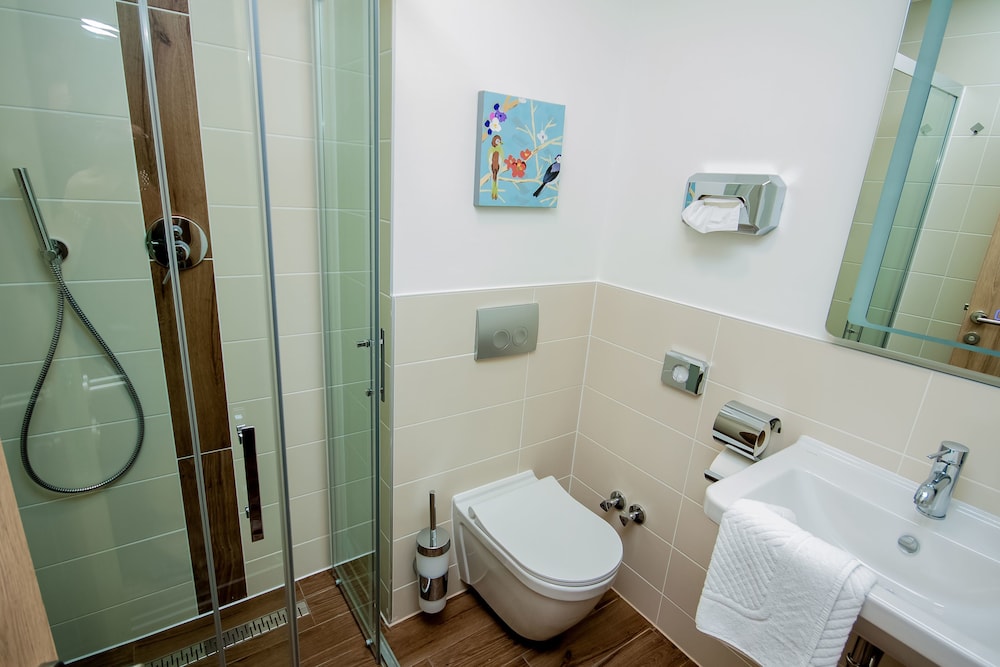 Double Room - Photo 5