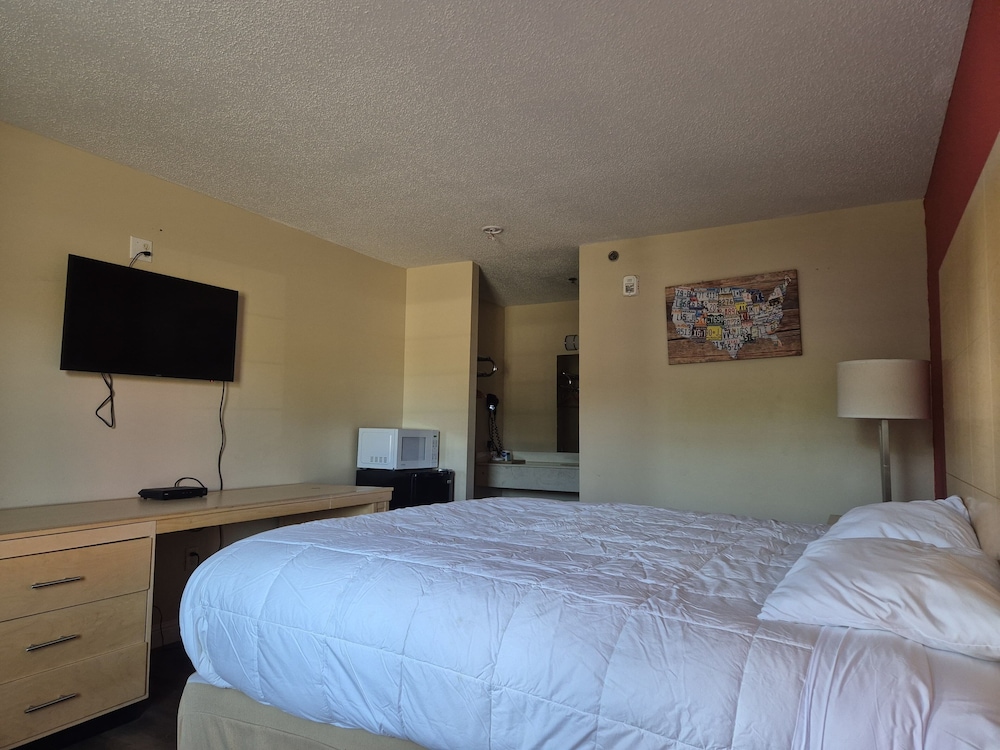 Room, 1 Queen Bed, Non Smoking - Photo 1