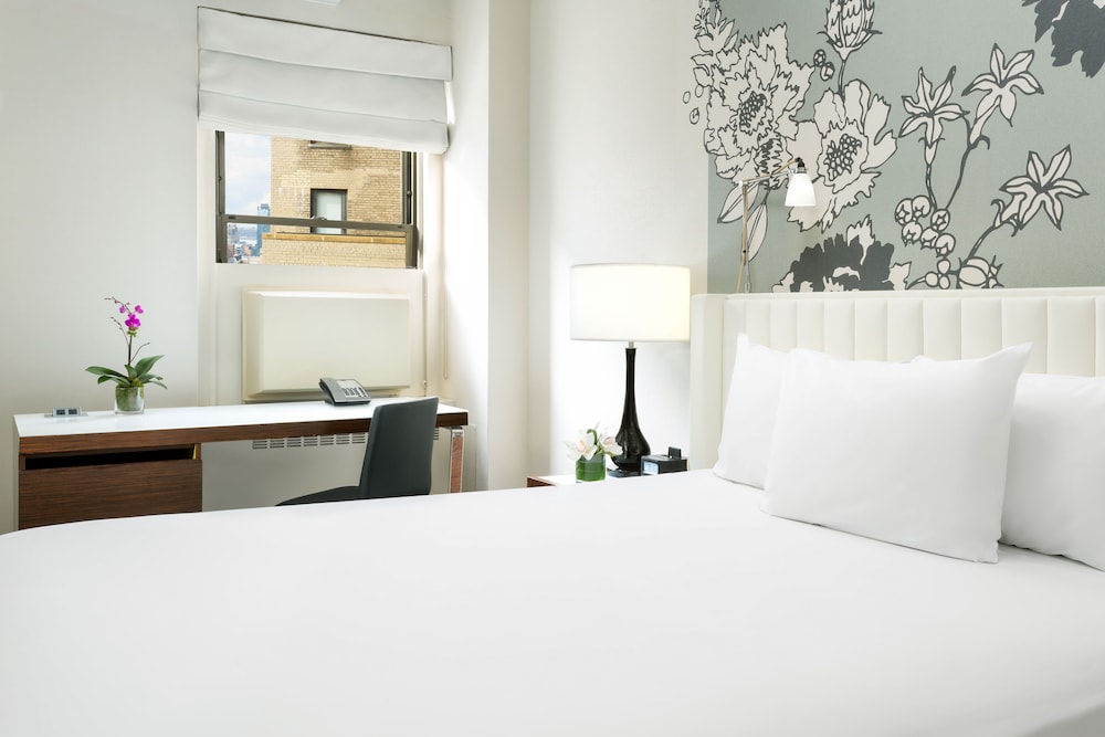 Executive Room, 1 Queen Bed photo 1