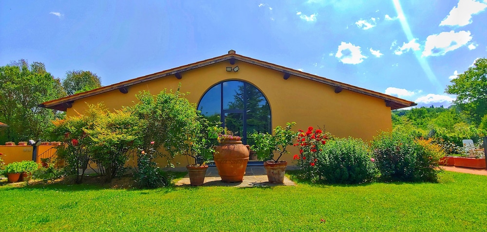 Villa, 2 Bedrooms, Kitchen, Poolside photo 1