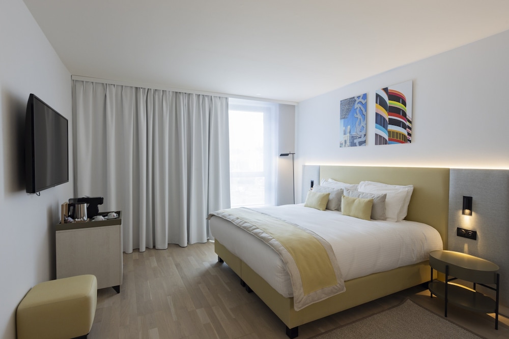 Standard Room, 1 King Bed - Photo 7