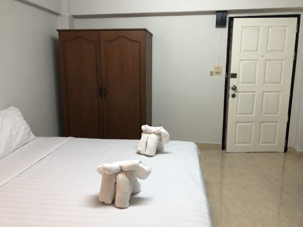 Deluxe Double Or Twin Room photo 3