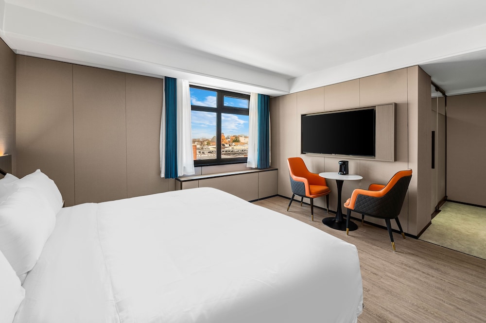 Premier Double Room, 2 Double Beds - Photo 2