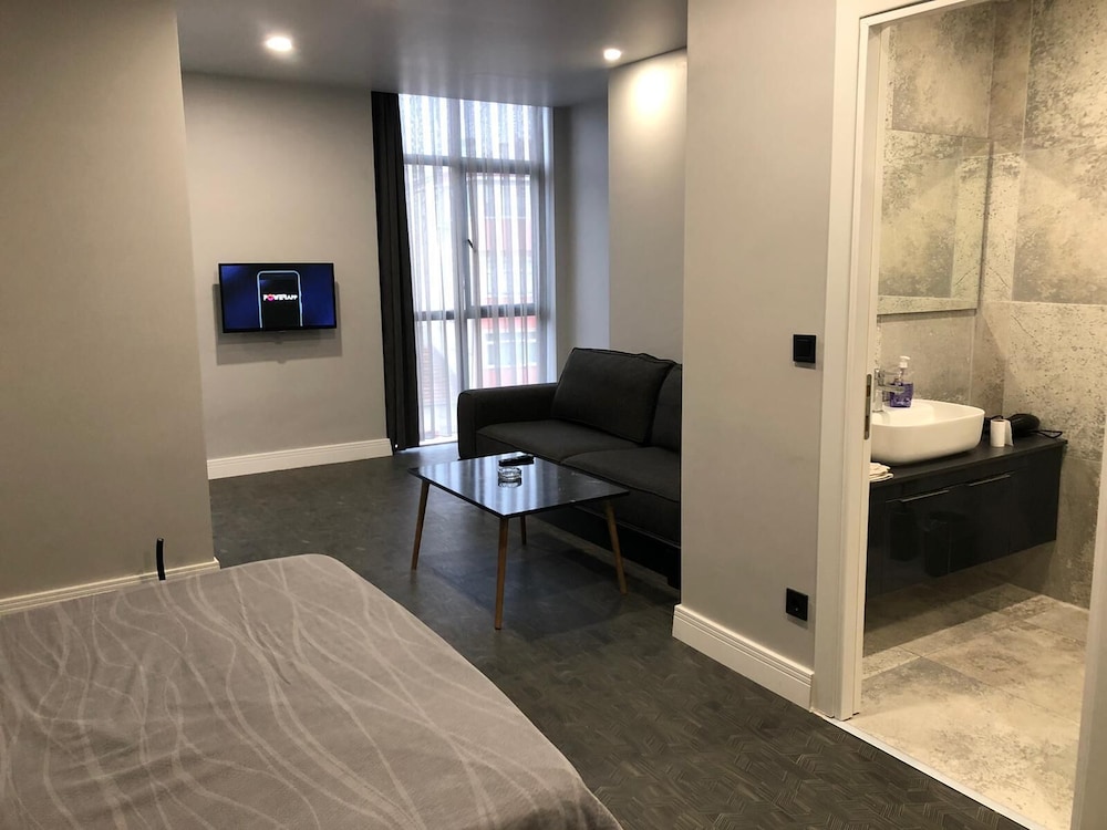 Comfort Suite, 1 Queen Bed photo 2