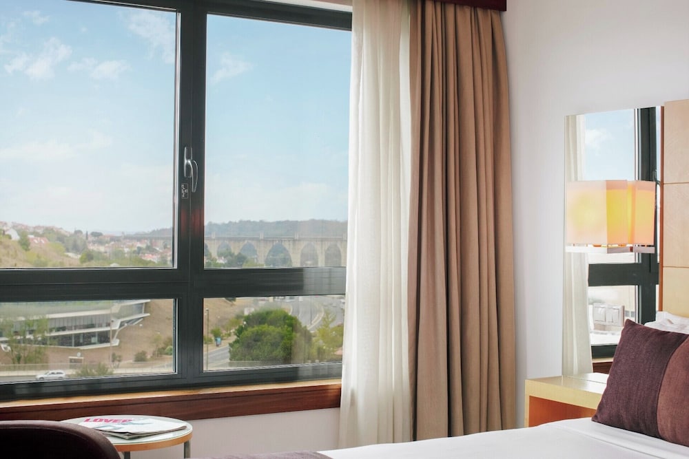 Superior Triple Room, City View - Photo 2