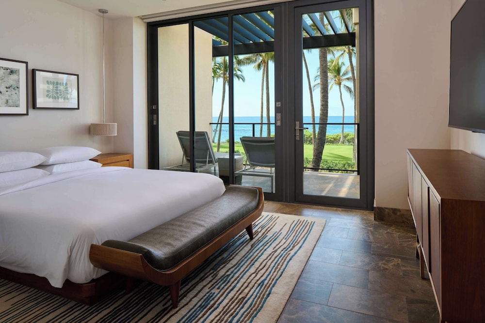 2 Bedroom Villa, Oceanfront (1 King, 2 Double Beds) thumbnail 5