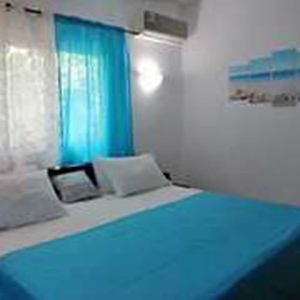 Family Apartment, 1 King Bed with Sofa bed, Non Smoking, Garden View photo 1