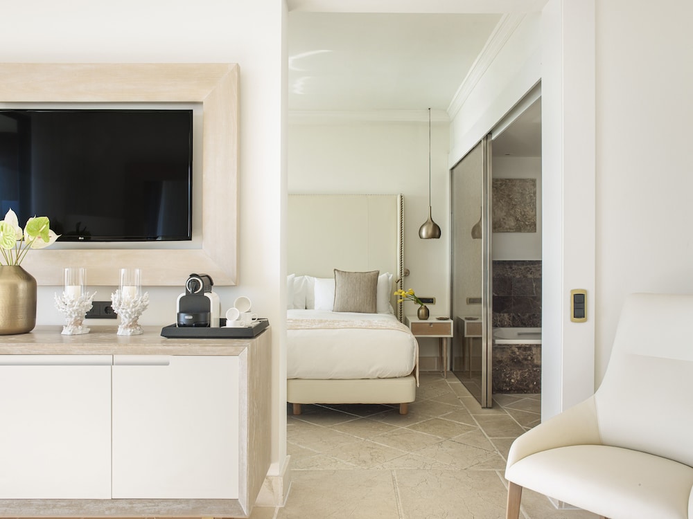 Red Level, Grand Suite, Ocean View photo 2