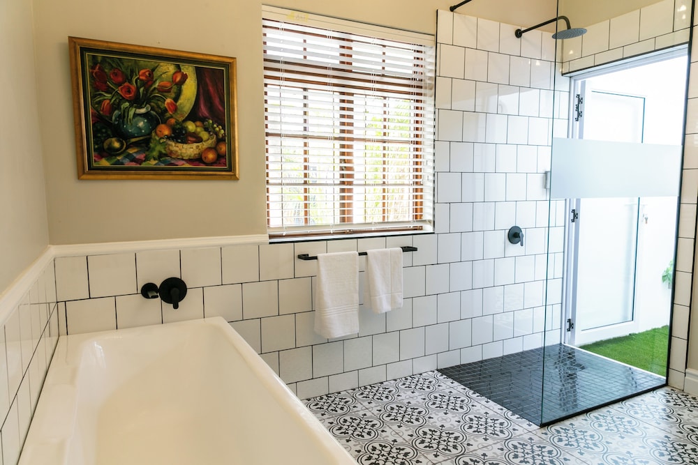 Executive Room - Photo 20