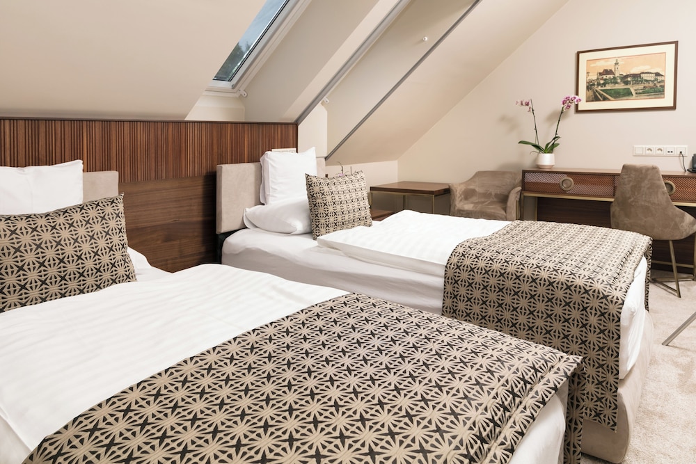 Deluxe Twin Room photo 1