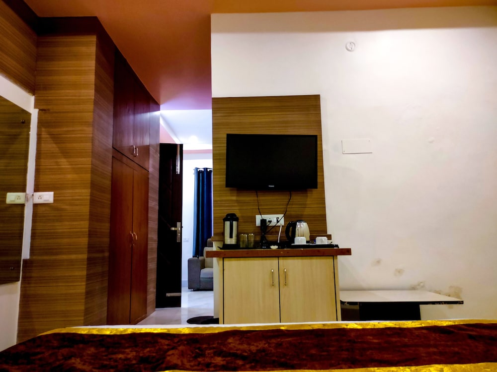 Luxury Studio Suite, 1 Bedroom, Non Smoking, Mountain View photo 3