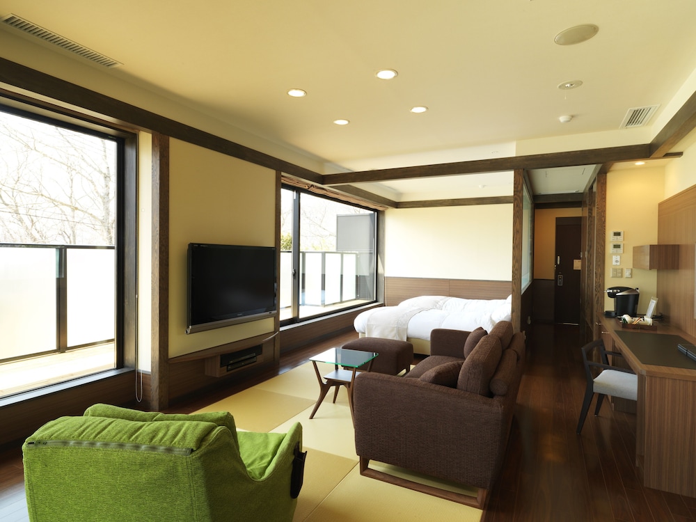 Junior suite with private open-air bath (NOT ONSEN) - Photo 4