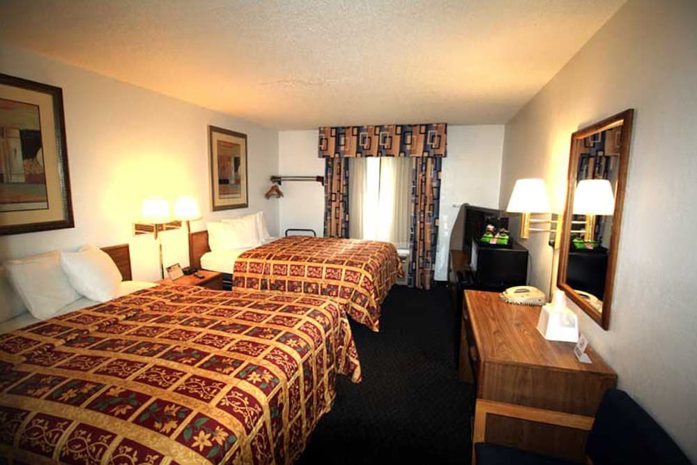 Comfort 2 Queen Bed Non-Smoking photo 1