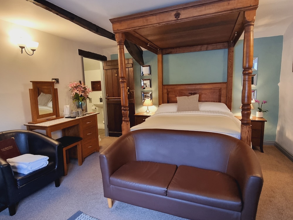 Double Room (Four Poster Bed, Room 3) photo 3