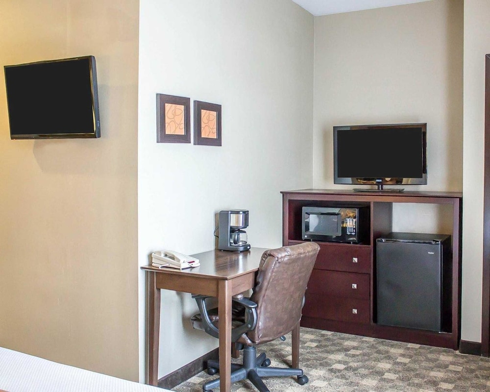 Suite, 2 Queen Beds, Non Smoking - Photo 7