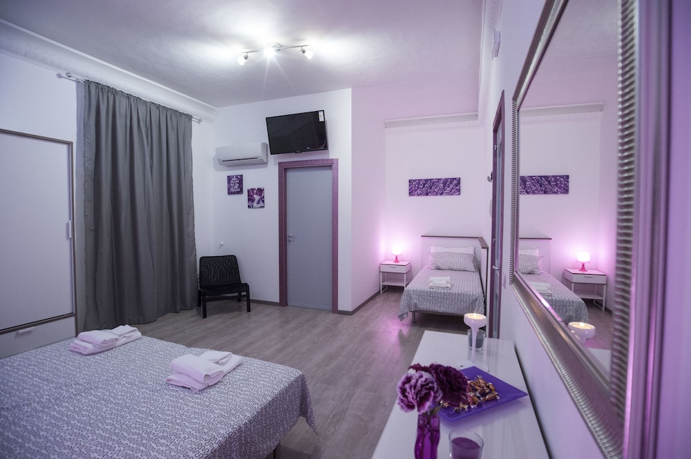 Triple Room, Private Bathroom photo 2