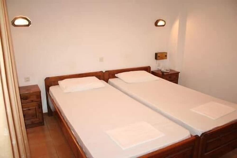 Standard Triple Room, Balcony photo 2
