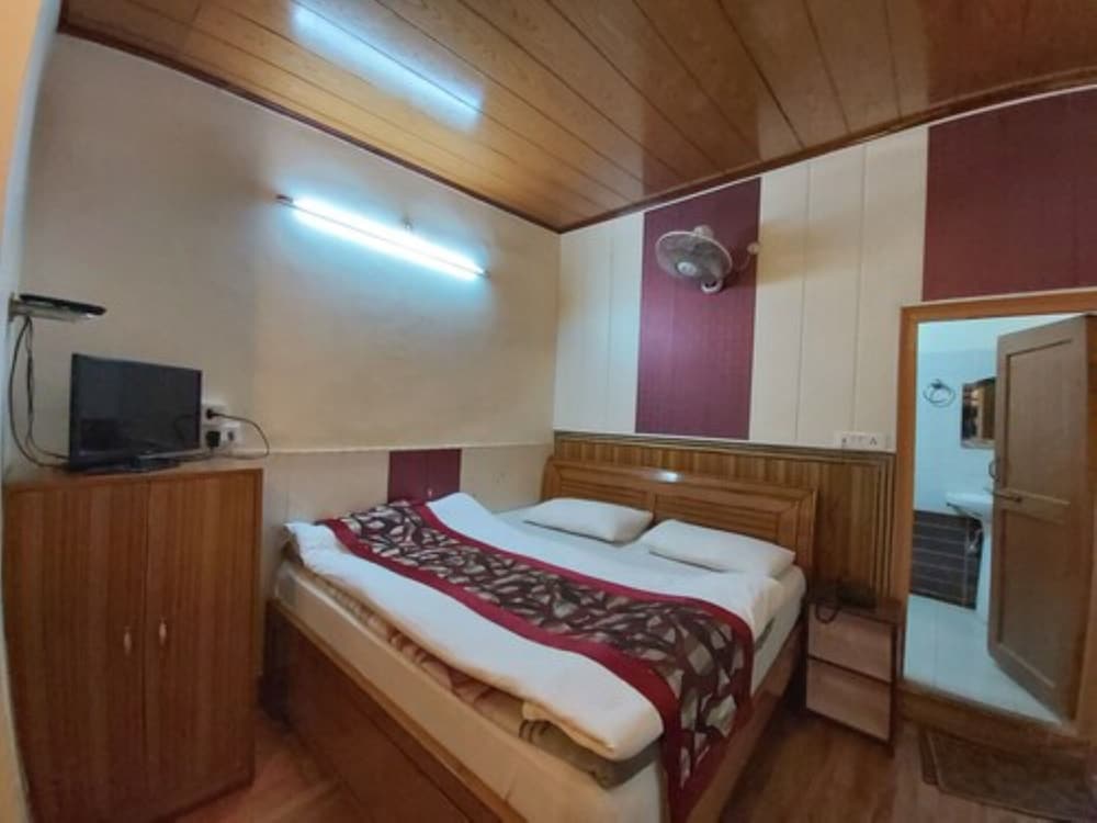 Deluxe Double Room photo 2