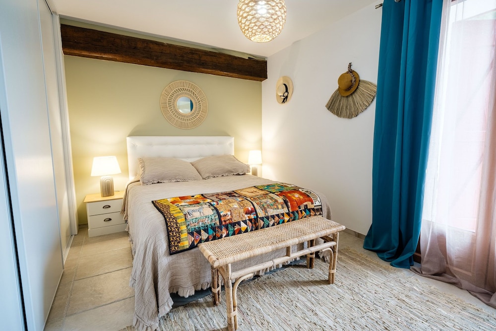 House, 2 Bedrooms (La Petite Maison - côté bois) photo 1