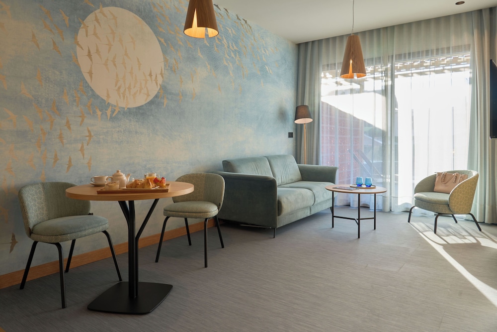 Junior Suite con Jacuzzi y Terraza con vista Piscina - Photo 22