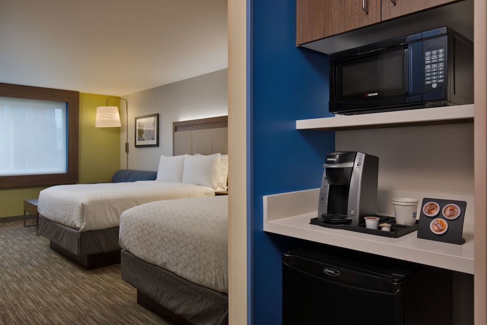 Standard Room, 1 King Bed, Accessible (Communications Accessible)