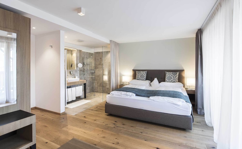 Superior Studio Suite, 1 Double Bed with Sofa bed photo 3