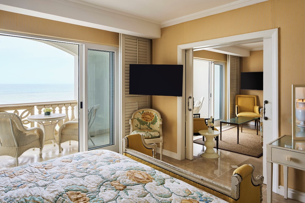 Luxury Sea Facing Suite - Photo 27