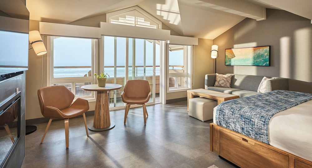 Beachfront King Studio