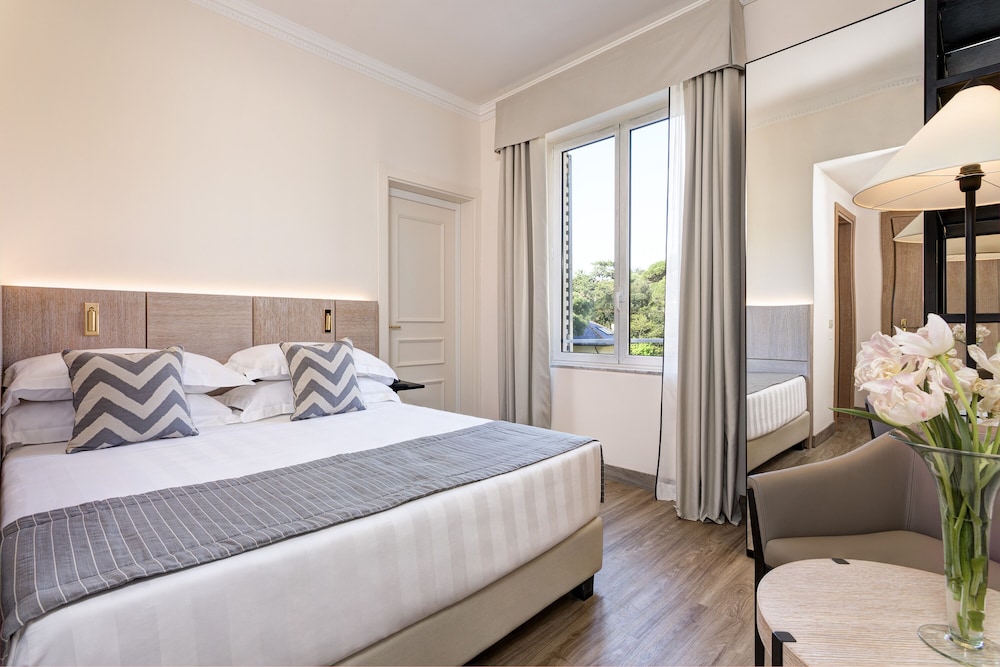 Superior Double Room - Photo 1