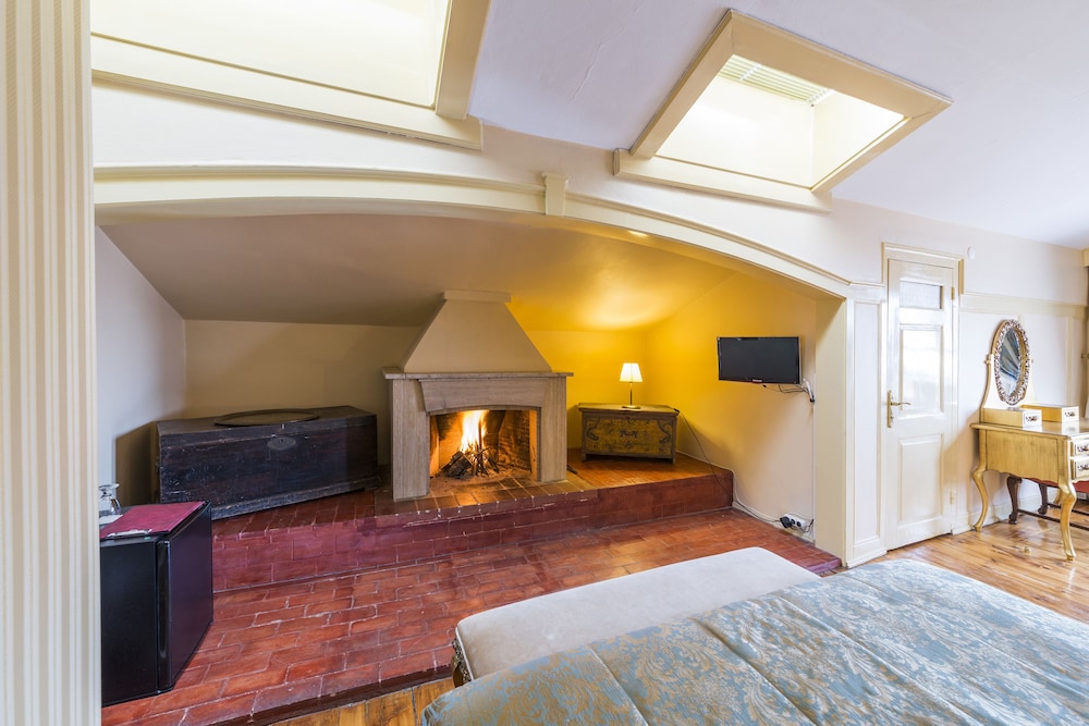 Royal Suite, 1 Bedroom, Partial Sea View photo 2