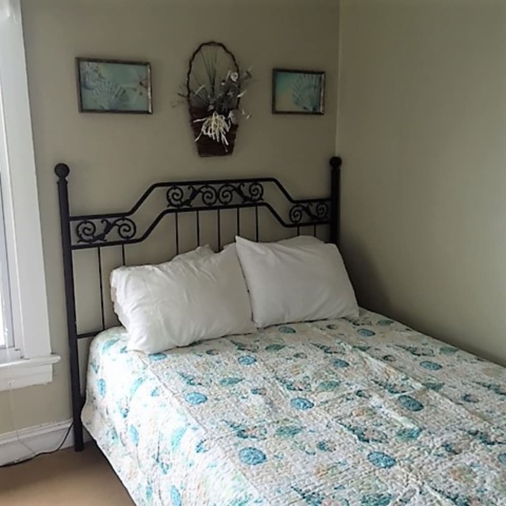 Standard Quadruple Room, Shared Bathroom (Room 19)