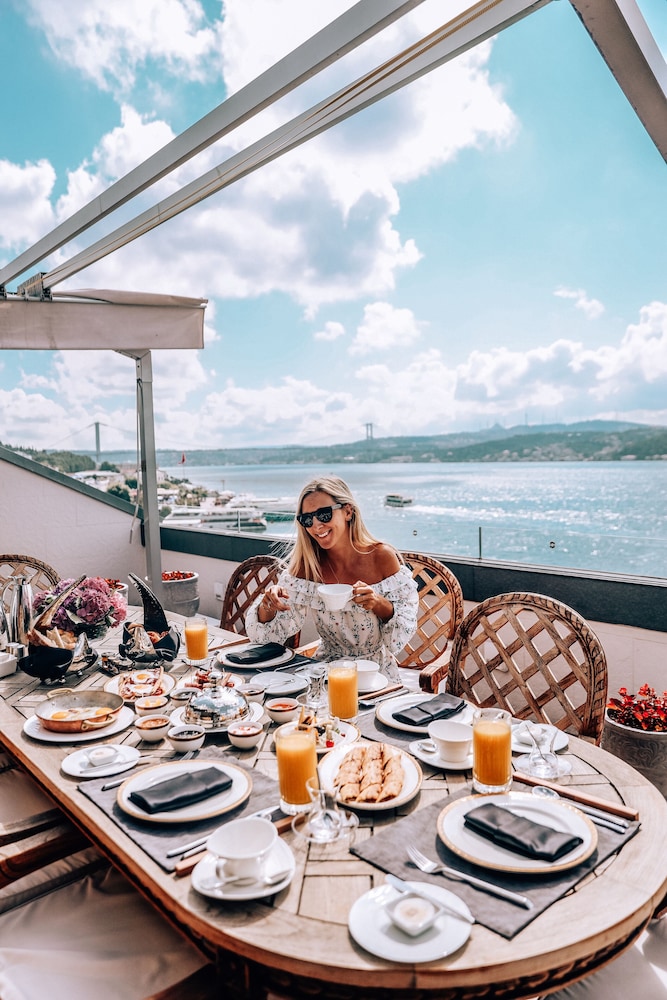 Room, Terrace (Horizon Bosphorus) thumbnail 6