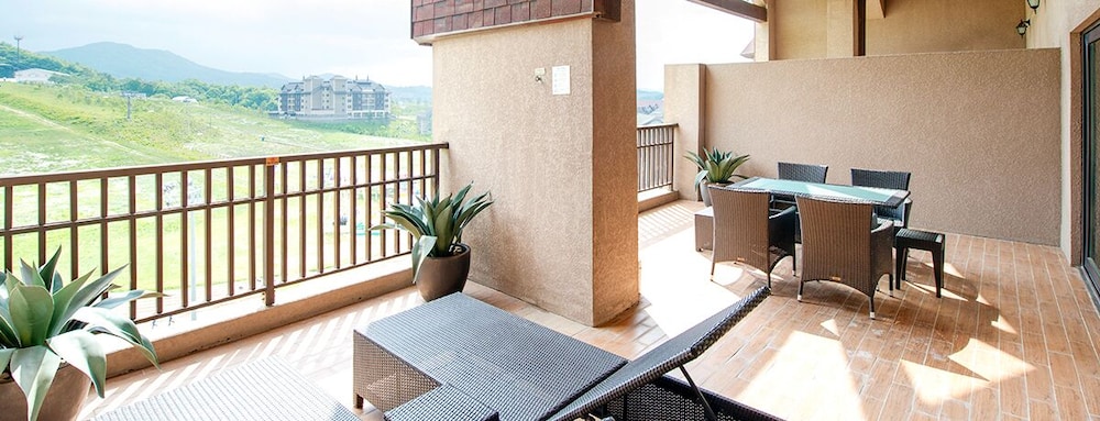 Suite, 1 Bedroom - Photo 4