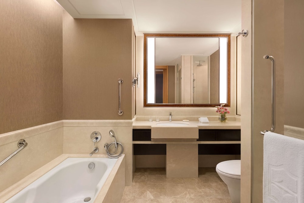 Suite (Specialty)