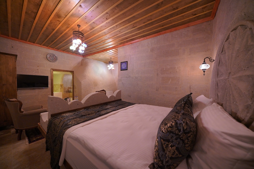 Nazende Hammam Jacuzzi Cave Suite - Photo 7