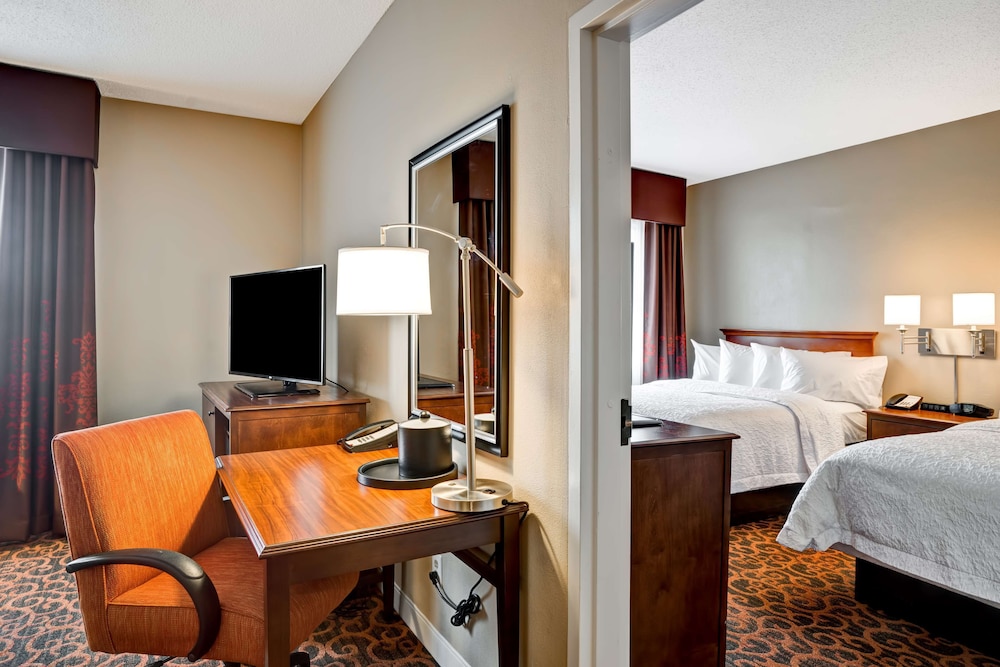 Suite, 2 Queen Beds, Accessible, Non Smoking (Hearing Impaired) - Photo 4