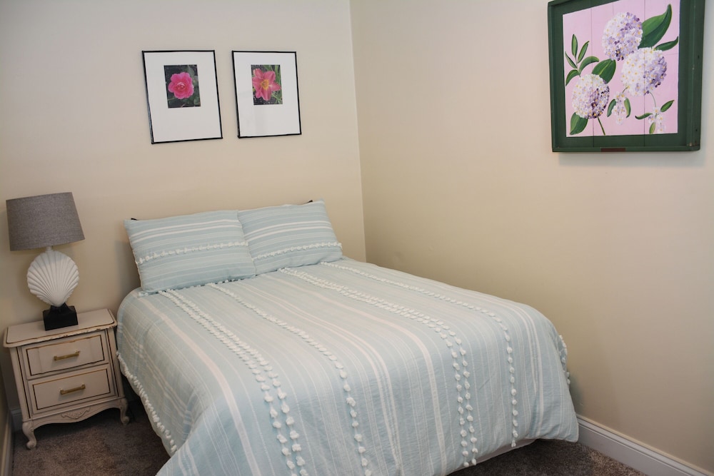 Economy Studio Suite, 1 Bedroom photo 2