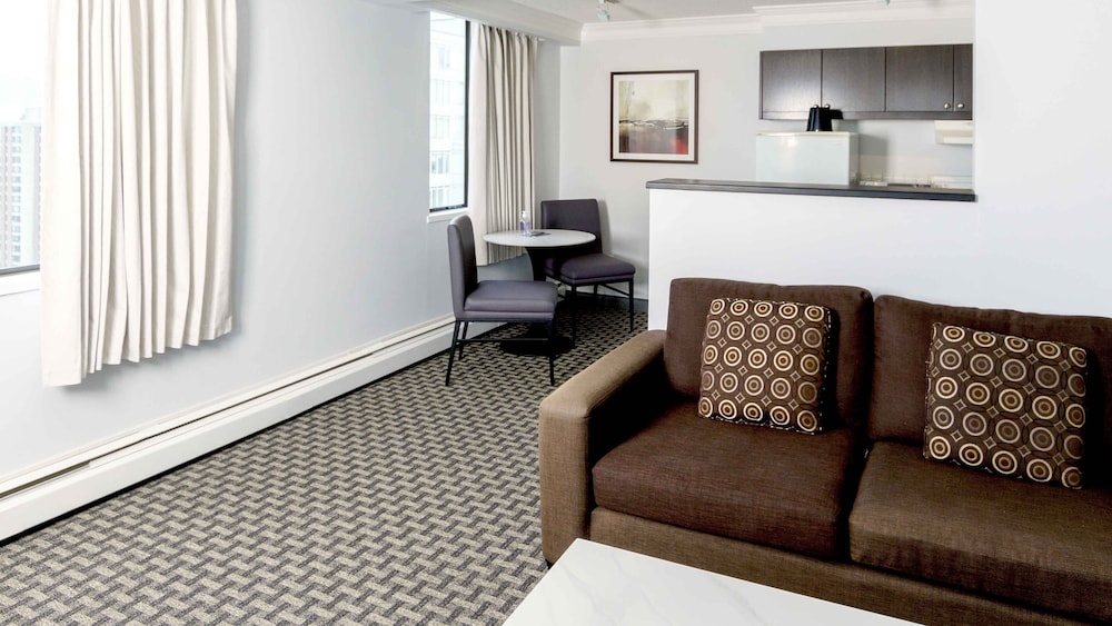 Premium Suite, 2 Twin Beds, Kitchen, Corner - Photo 15