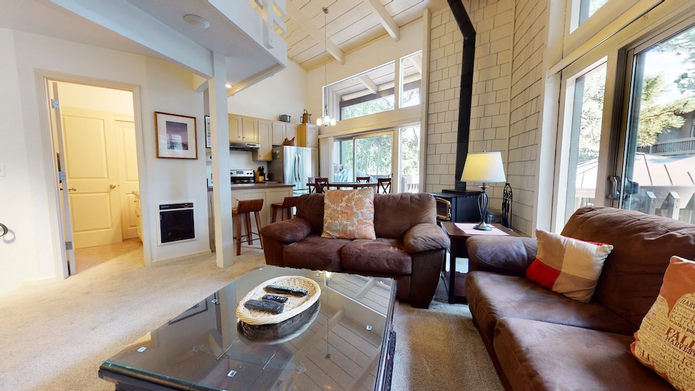 Condo, 3 Bedrooms