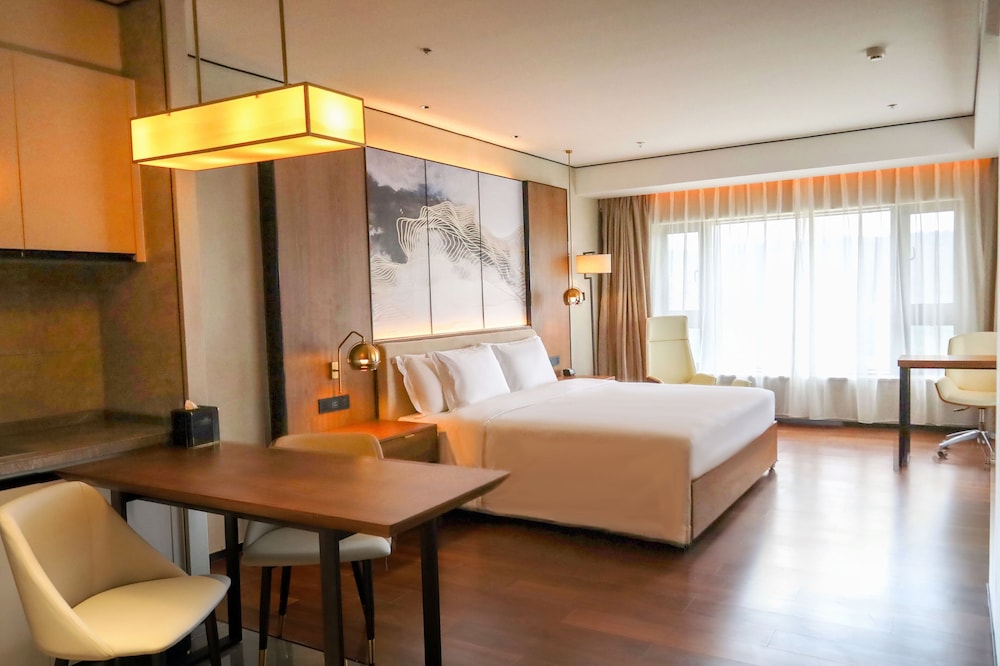 Quiet King Room - Photo 5