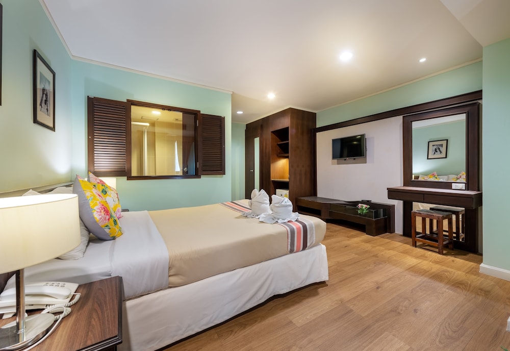 Comfort Room, 1 Double or 2 Twin Beds photo 2
