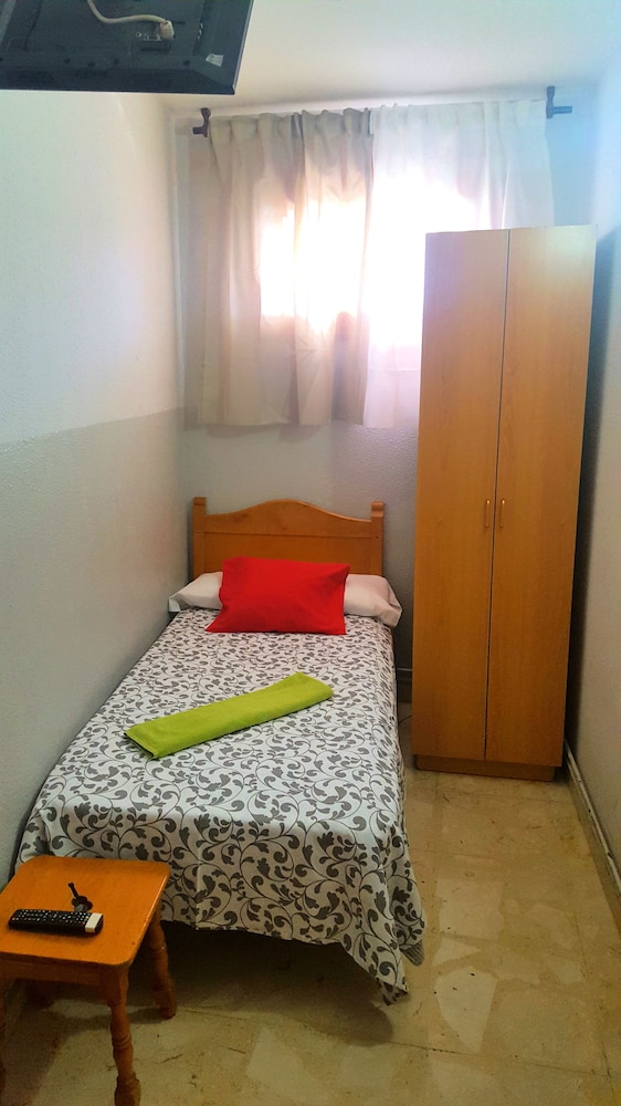 Habitación individual, baño compartido