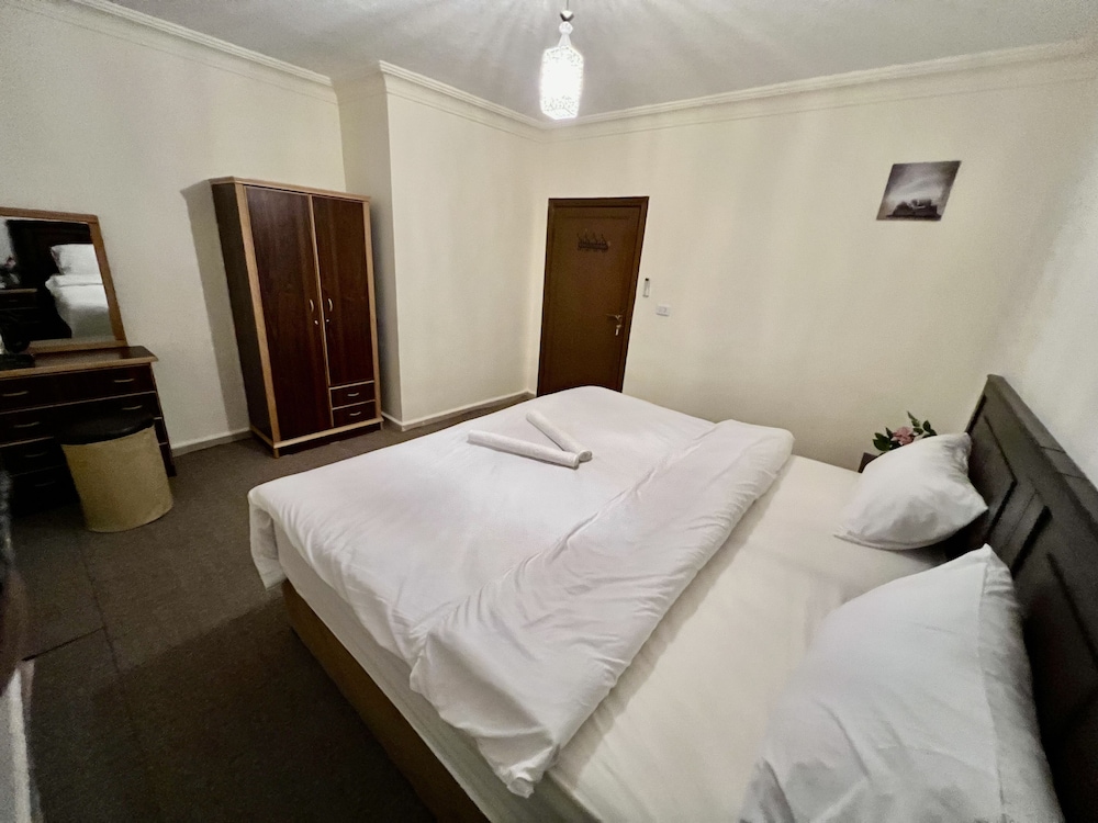 Standard Double Room - Photo 4