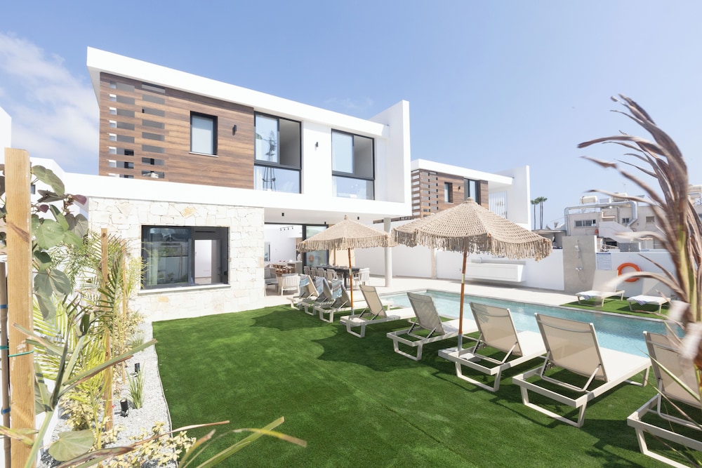 Villa, 5 Bedrooms, Private Pool, Garden View