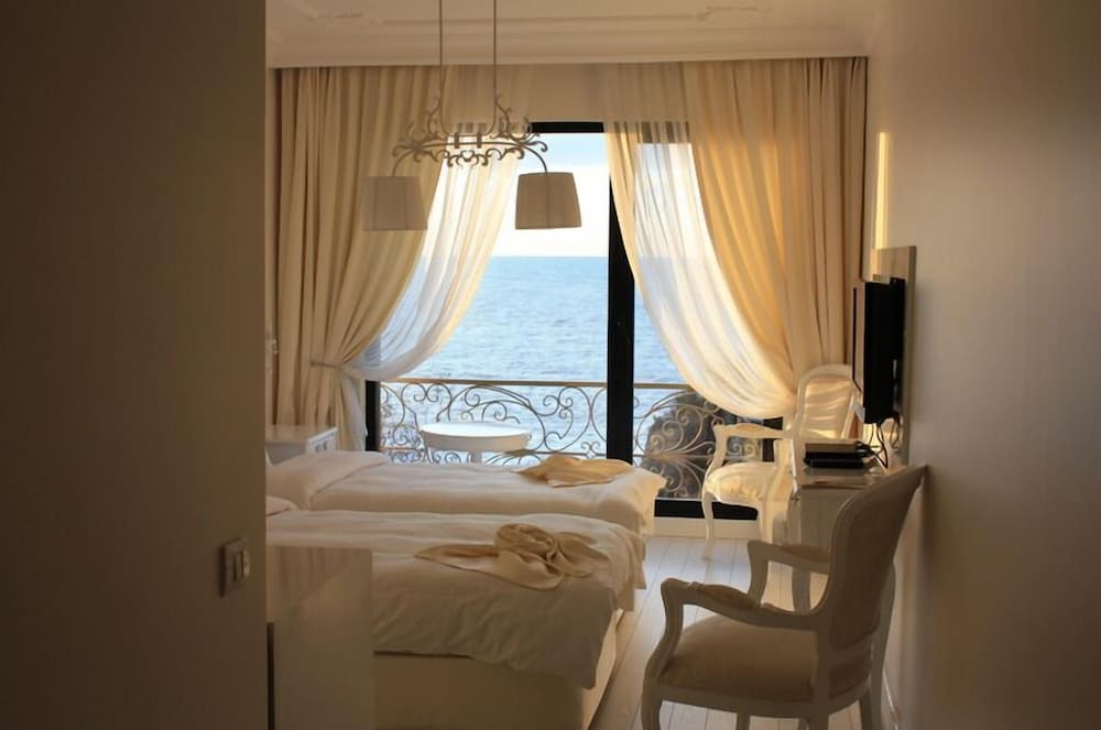 Standard Double Room - Photo 3