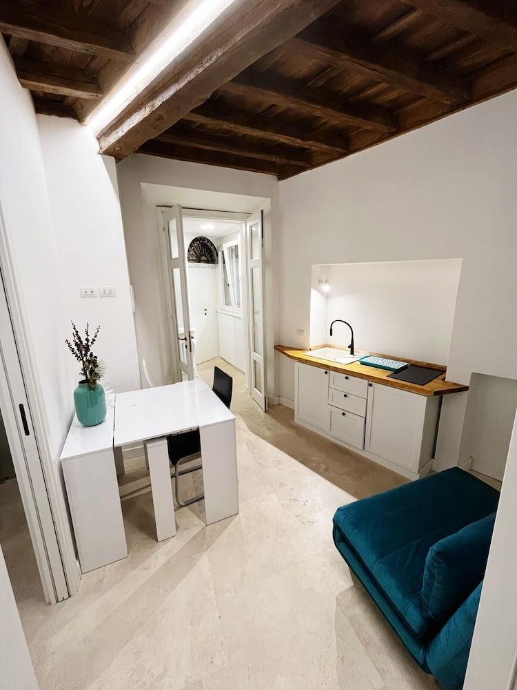 Luxury Apartment photo 3