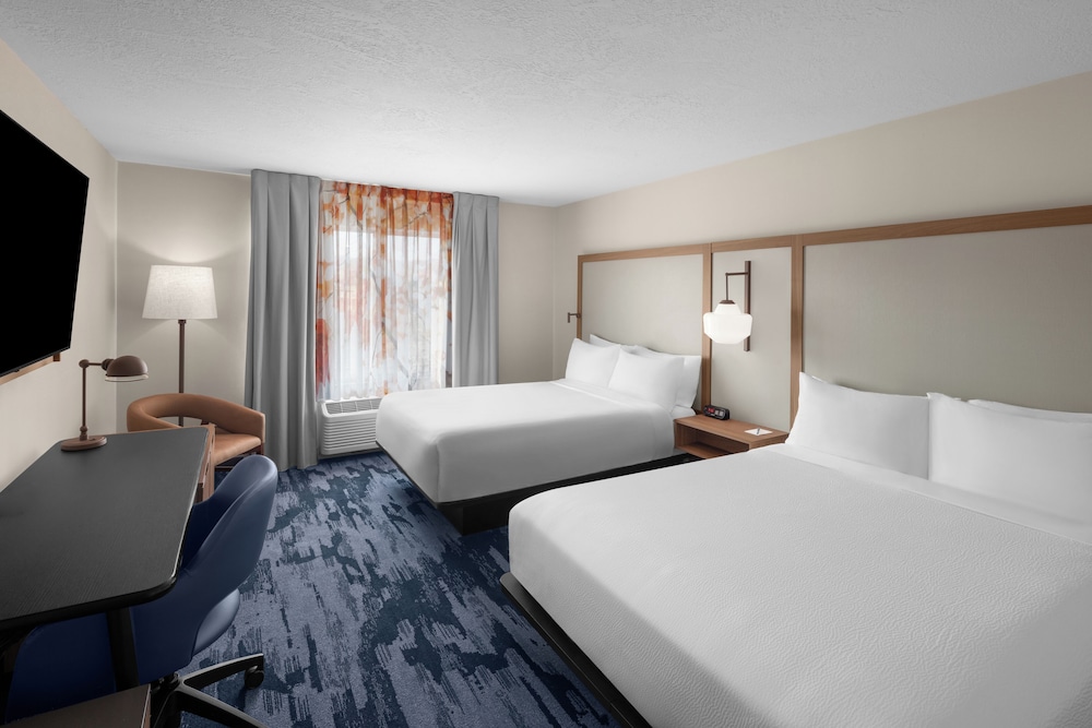 Standard Room, 2 Queen Beds - Photo 2